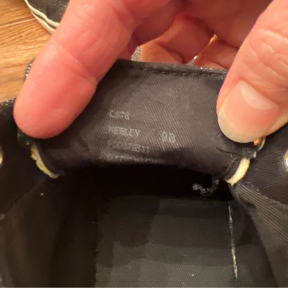 Coach Signature  Keeley Black Converse Style Sneakers 9B - Picture 9 of 11